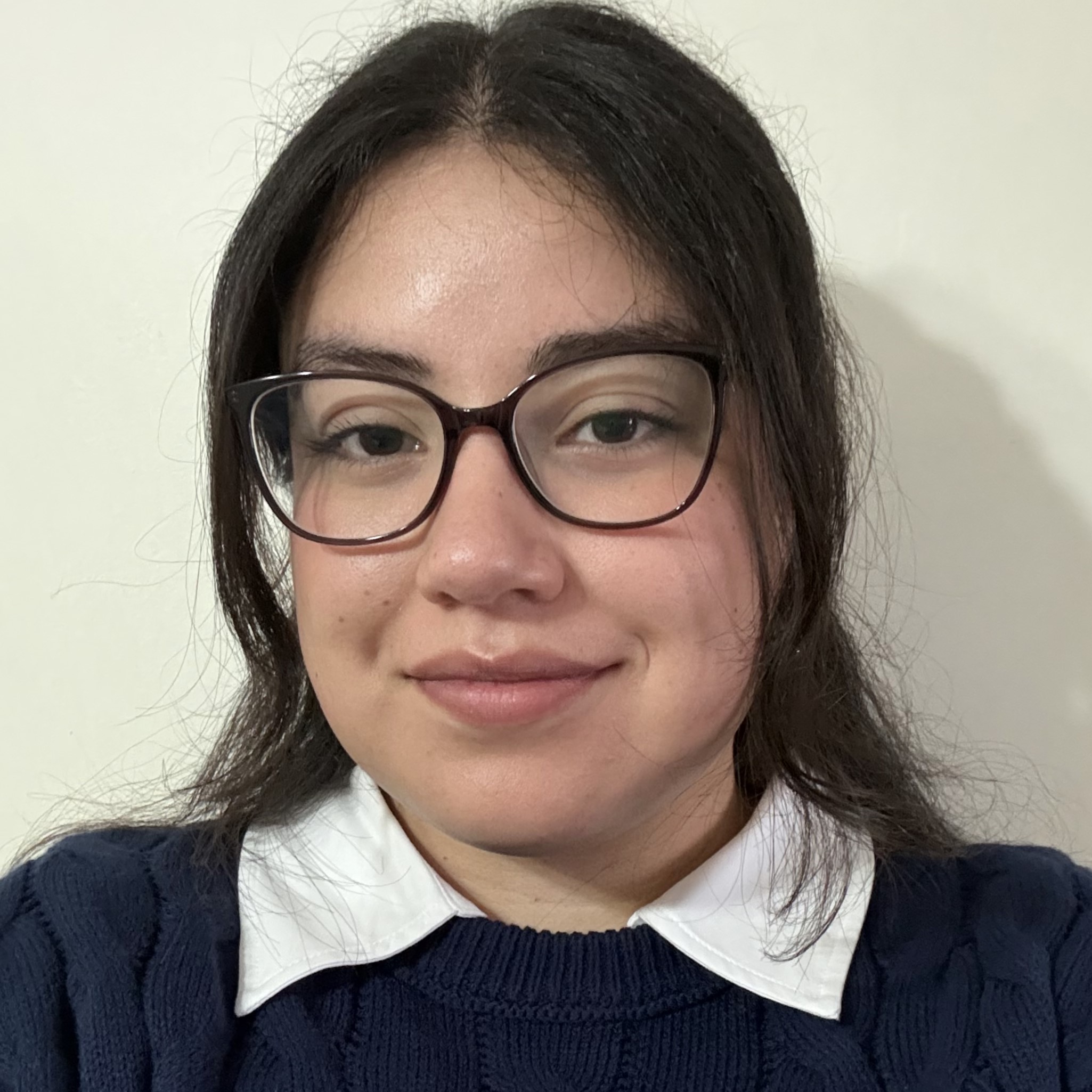 Perfil Alejandra Hidalgo Lastra